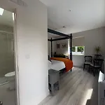 Granville House And Garden 4*