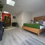 Granville House And Garden Aparthotel 4*