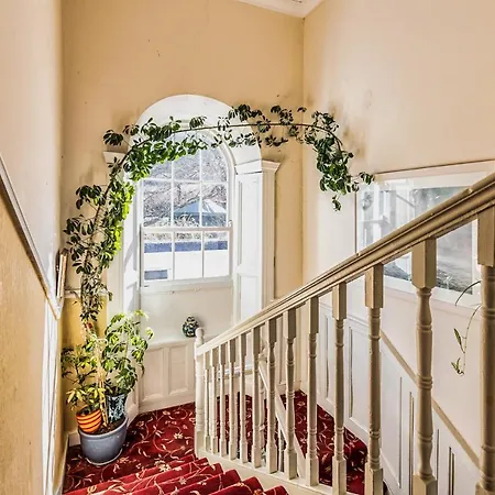 Granville House And Garden