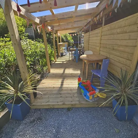 Hotel apartamentowy Granville House And Garden