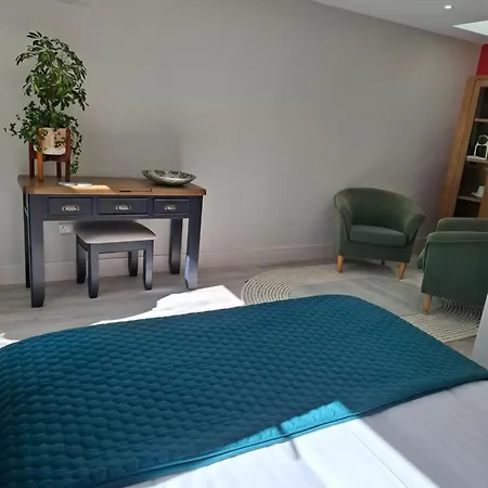 Hotel apartamentowy Granville House And Garden *