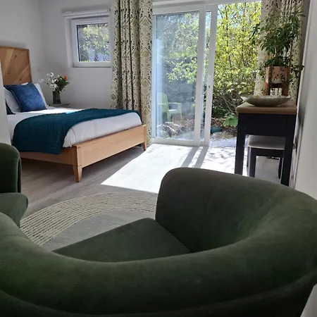 Granville House And Garden 4*