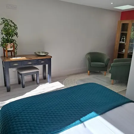 Granville House And Garden