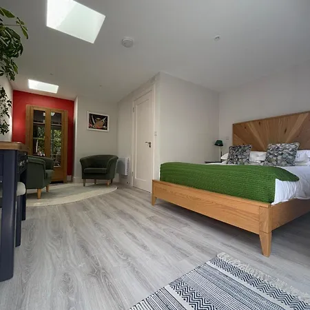 Granville House And Garden 4*