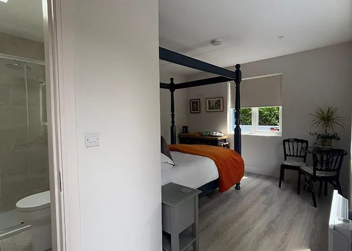 Granville House And Garden 4*